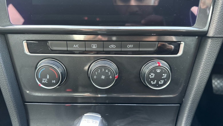 Volkswagen Golf 1.5 TSI EVO SE [Nav] 5dr DSG Petrol Hatchback